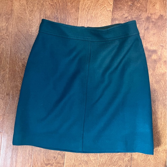 J Crew A-line mini skirt. Green, NWT - Picture 1 of 2